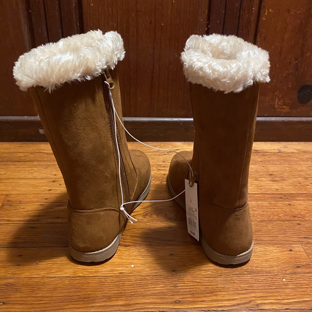 Boots - Picture 3 of 4